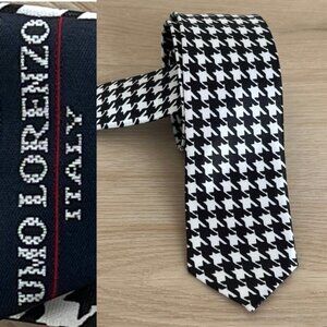 EUC Umo Lorenzo Italy Black & White Houndstooth Checked Skinny Necktie 57.75"x2"
